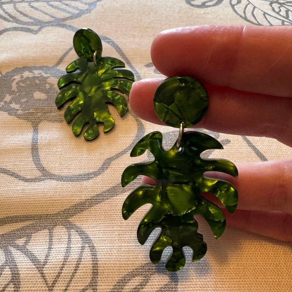 NWT Green Palm Leaf-Shaped Earrings